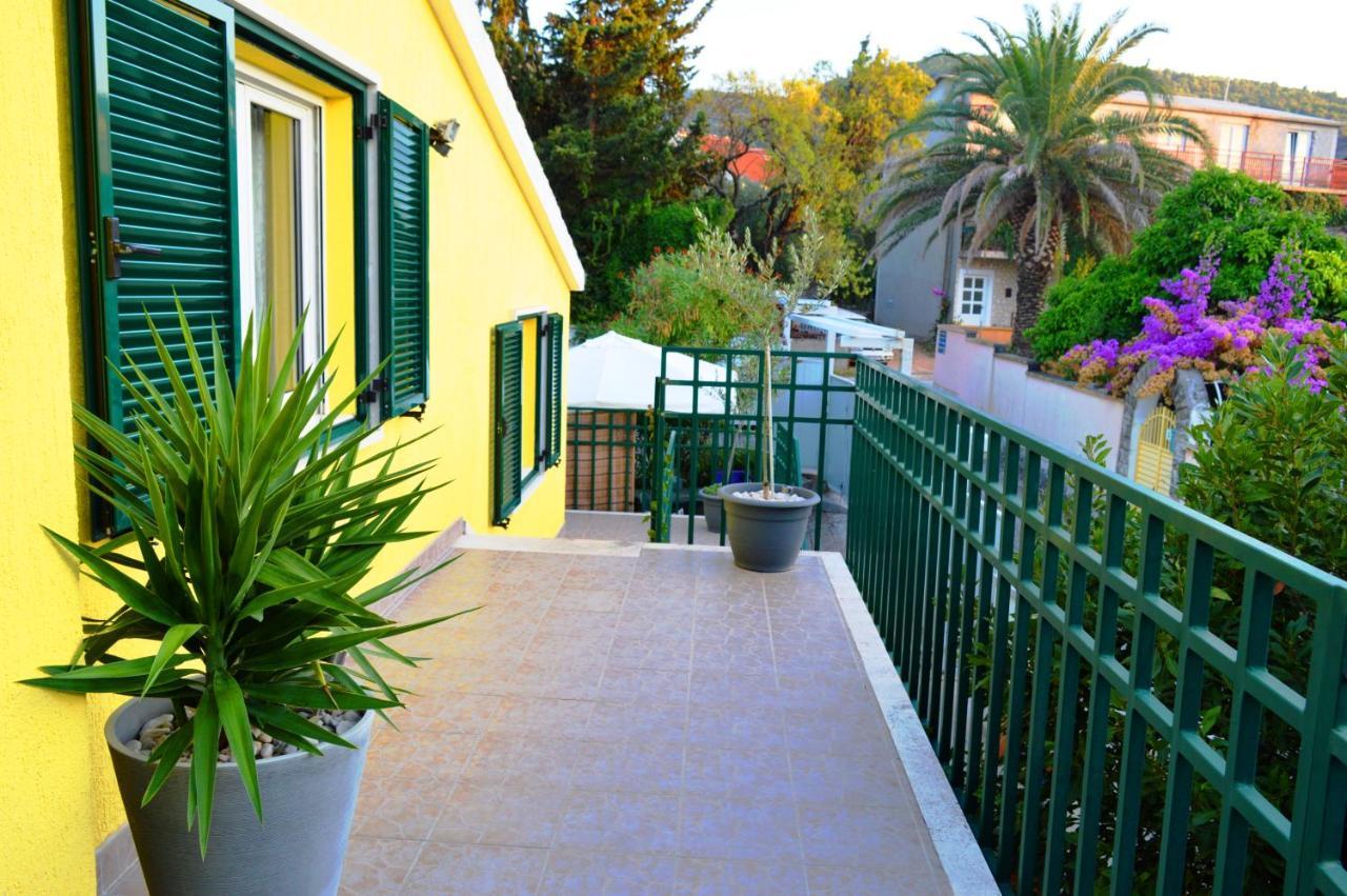 Apartments Vukovic Stari Grad  Exterior photo